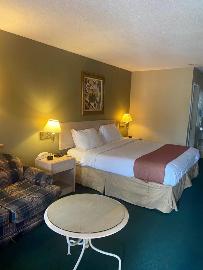 Americas Best Value Inn Meridian Exterior photo