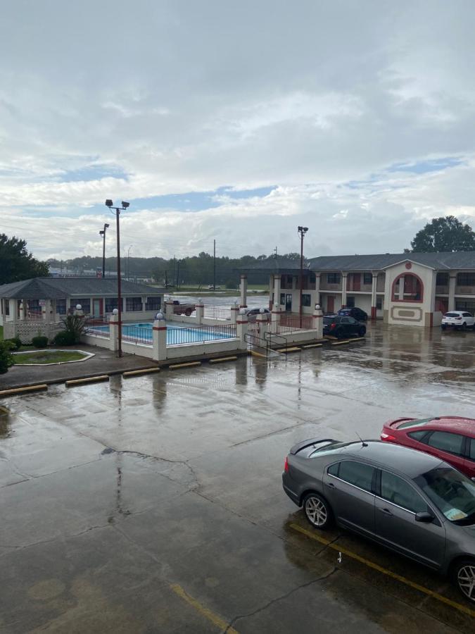 Americas Best Value Inn Meridian Exterior photo