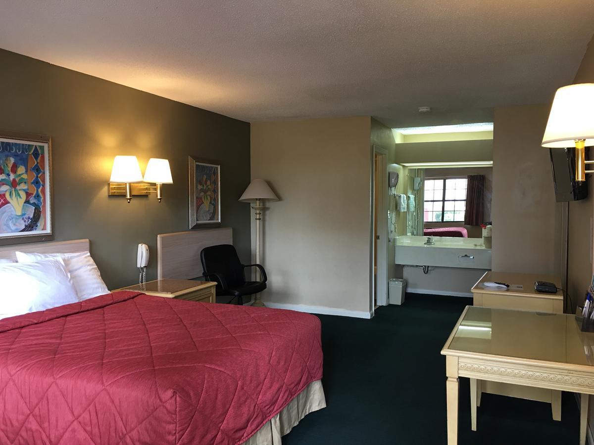 Americas Best Value Inn Meridian Exterior photo