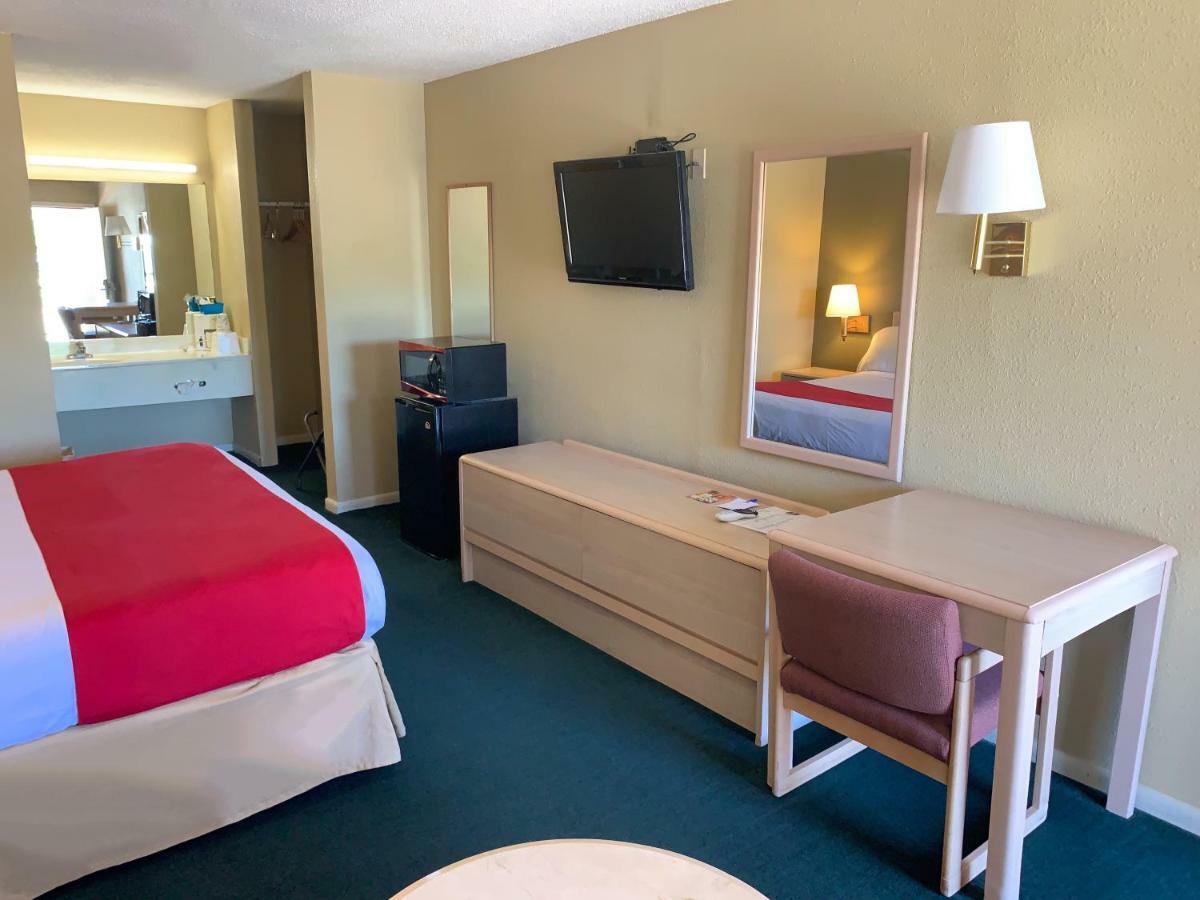 Americas Best Value Inn Meridian Exterior photo